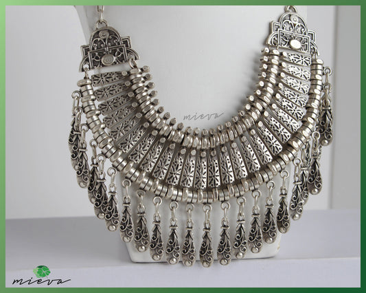 Vintage-Inspired Silver-Toned Filigree Chandelier Necklace