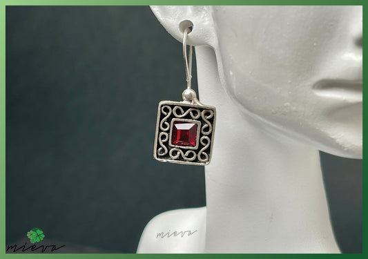 Vintage Square Filigree Earrings - Vivid Red