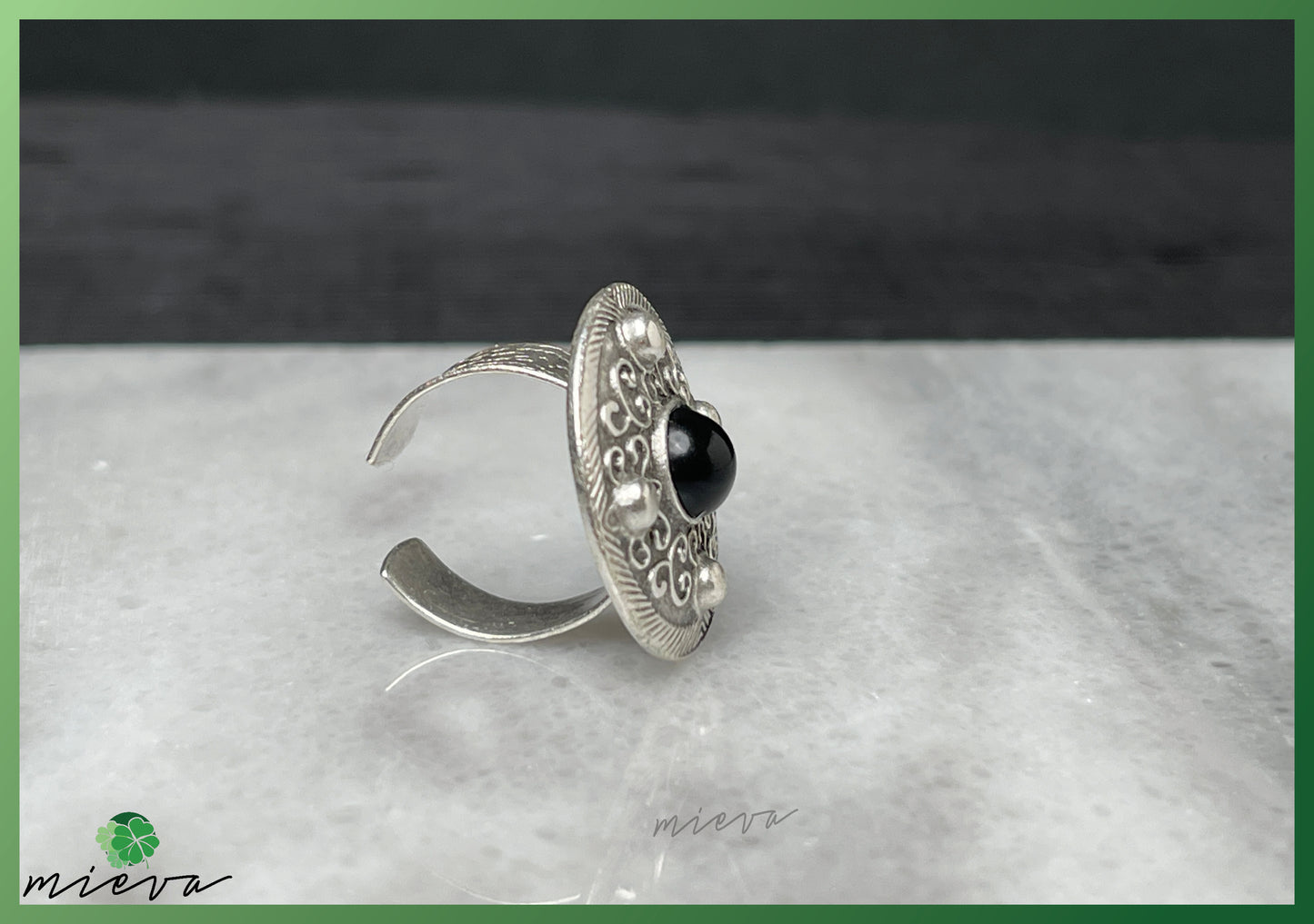 Baroque Brilliance Ring - Midnight Elegance