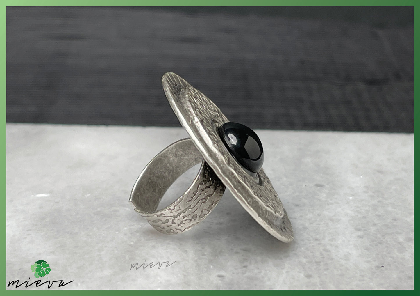 Ethereal Leaf Motif Ring - Midnight Black