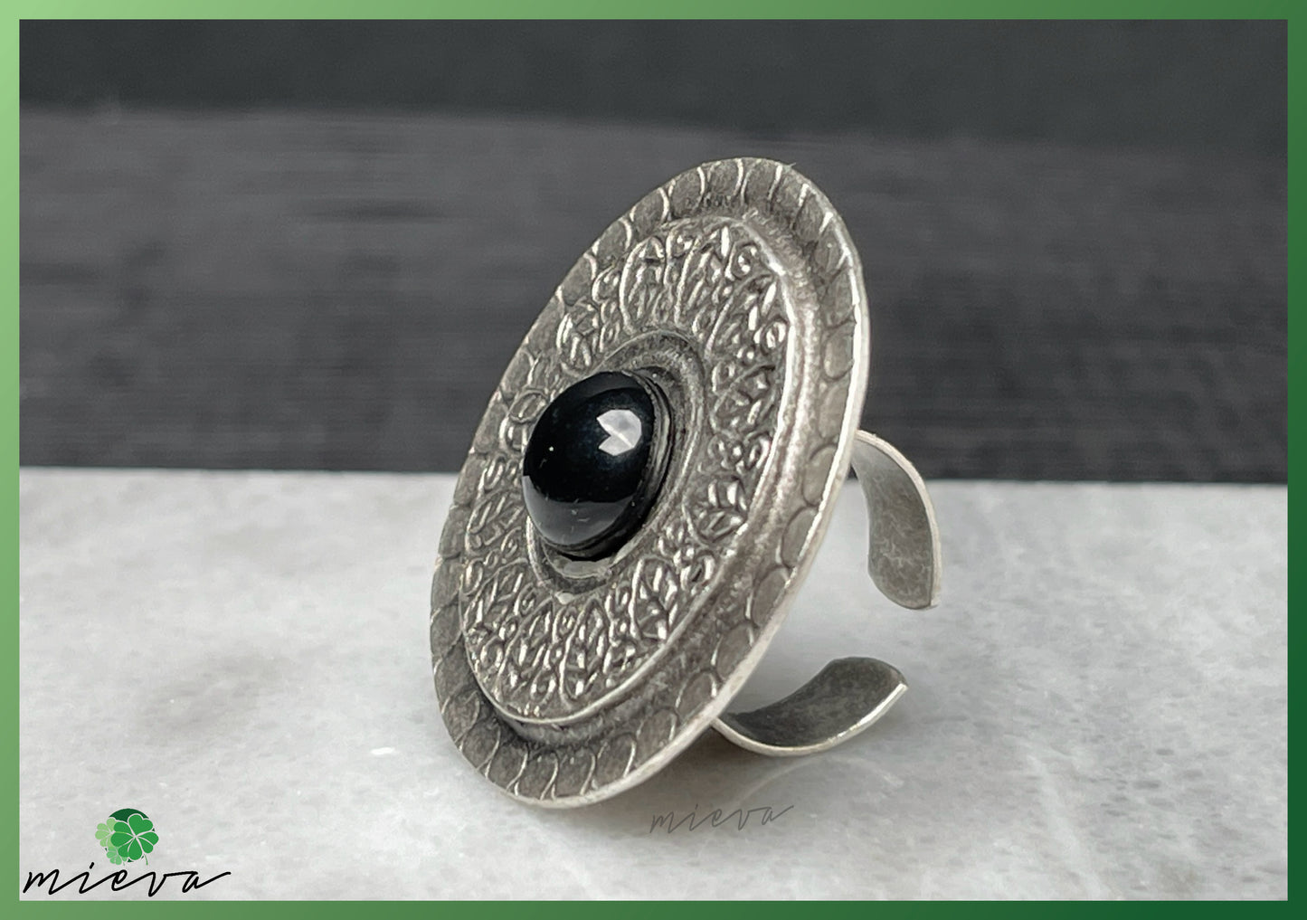 Ethereal Leaf Motif Ring - Midnight Black