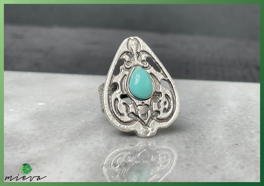 Gothic Filigree Heart Ring - Aquatic Mint