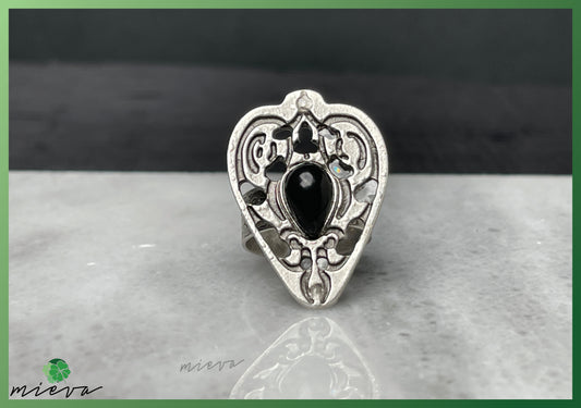 Gothic Filigree Heart Ring - Onyx Black