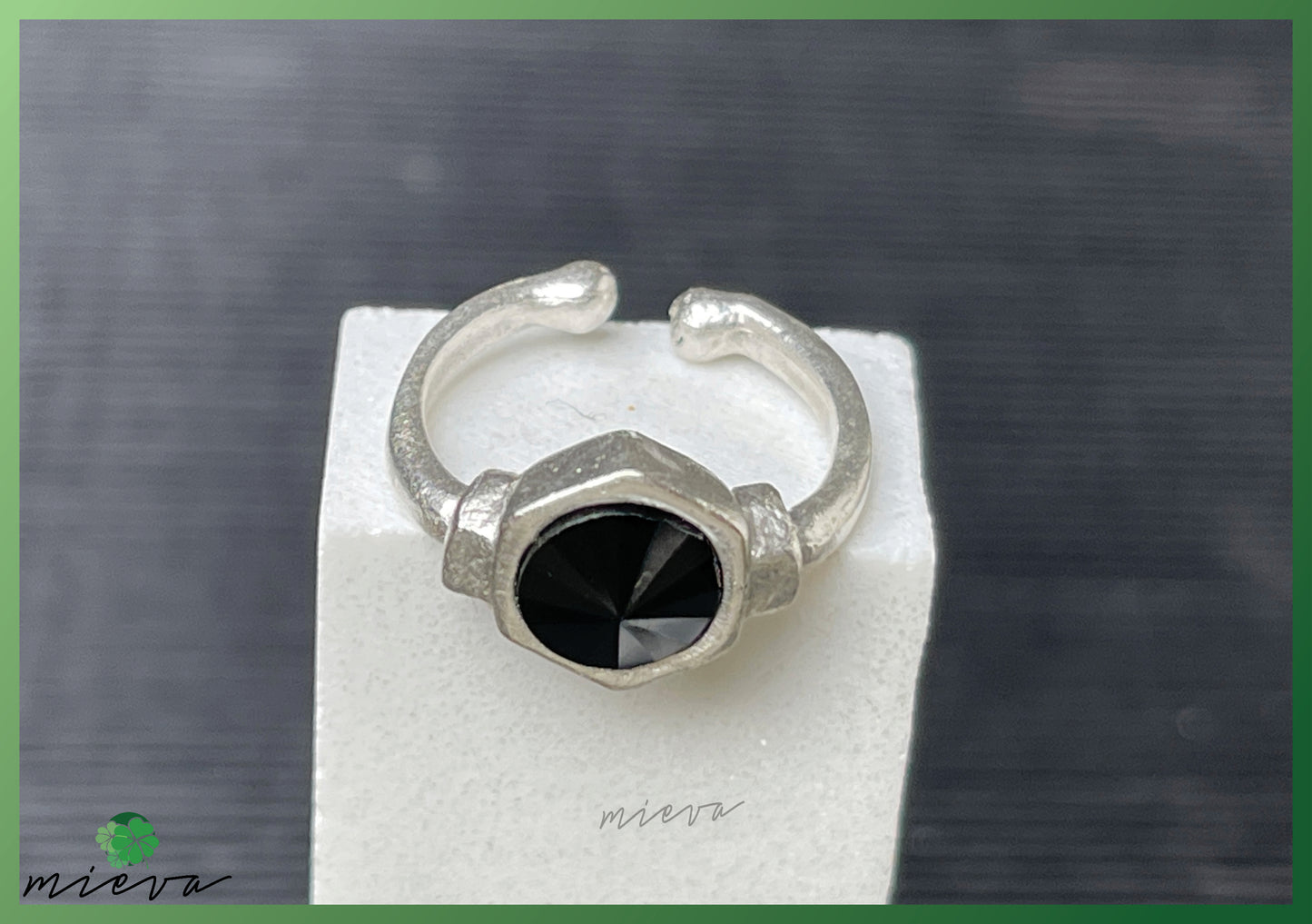 Geometric Splendor Ring - Onyx Eclipse