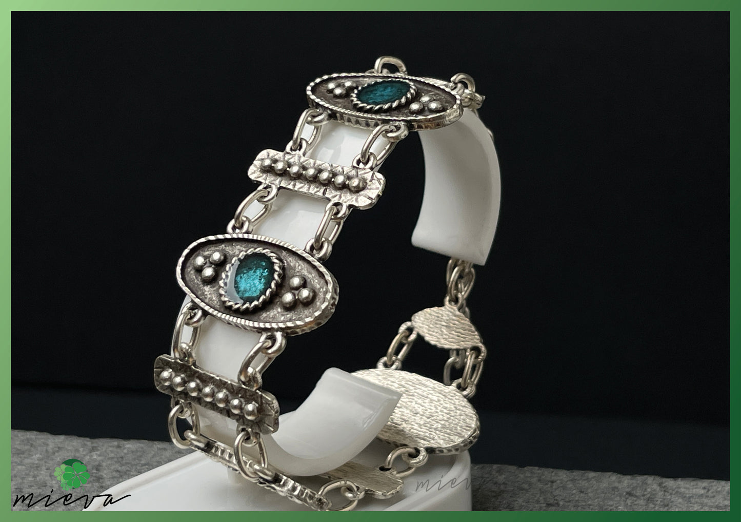 Bohemian Chic - Vintage Allure Bracelet - Turquoise Whisper