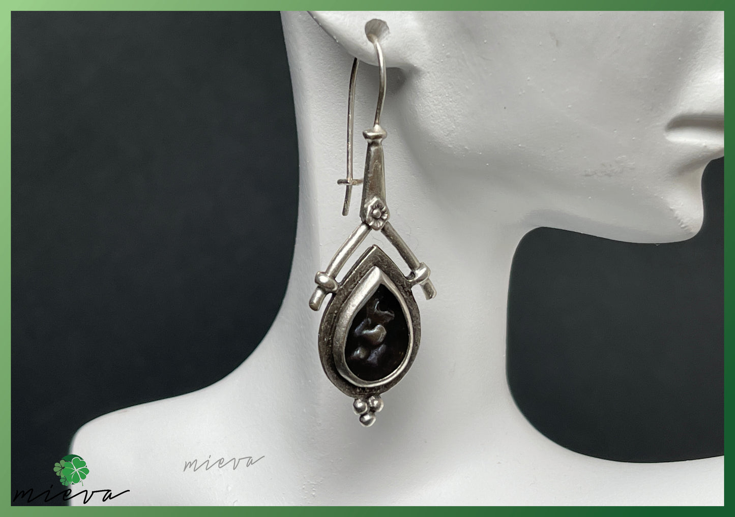 Tear of Royalty Earrings - Midnight Ebony