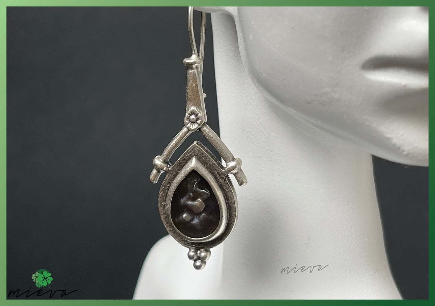 Tear of Royalty Earrings - Midnight Ebony