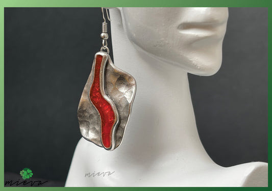 Fluid Artistry Earrings - Crimson Flow