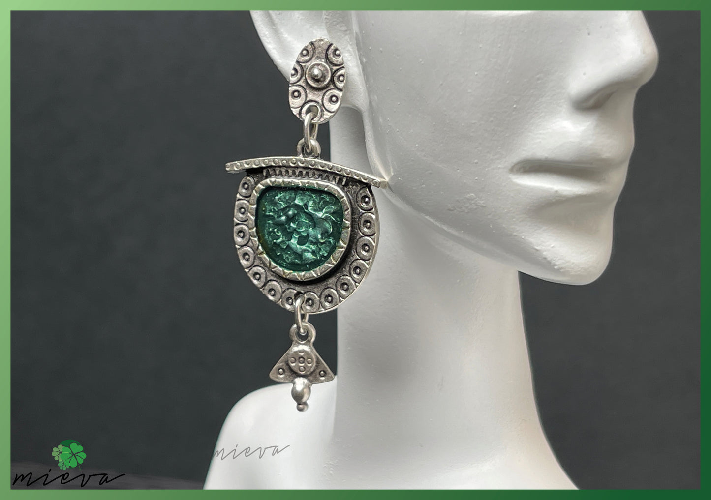 Antique Bijoux Drop Earrings - Emerald Mystique