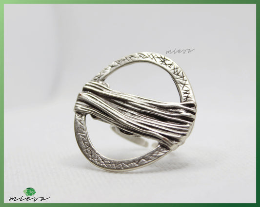 Vintage-Inspired Textured Silver Band Ring